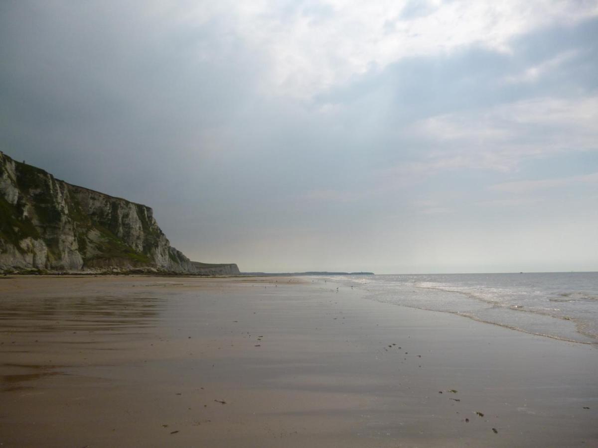 Cambuse Appartement A Sangatte Au Premier Etage A 50 Metres De La Plage Esterno foto